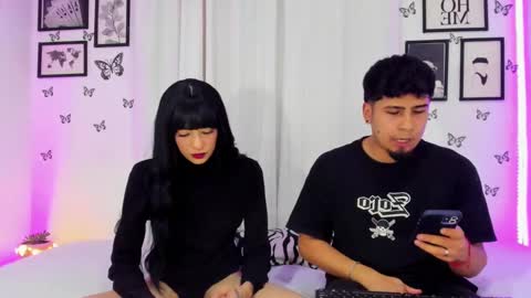 Snapshot of tainy_n_harley chatting on December 6, 4:47 am Liam and Juli online show from December 6, 4:47 am