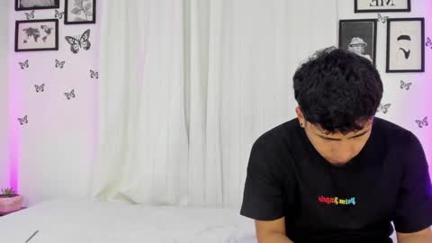 Snapshot of tainy_n_harley chatting on December 18, 7:58 am Liam and Juli online show from December 18, 7:58 am