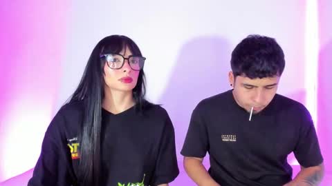 Snapshot of tainy_n_harley chatting on October 26, 5:13 am Liam and Juli online show from October 26, 5:13 am