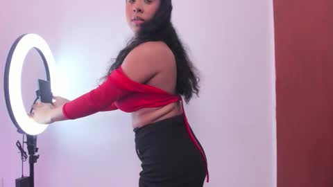 Snapshot of taira_bms chatting on October 27, 3:43 am Samantha online show from October 27, 3:43 am