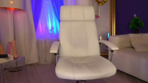 Margo online show from December 17, 1:50 am