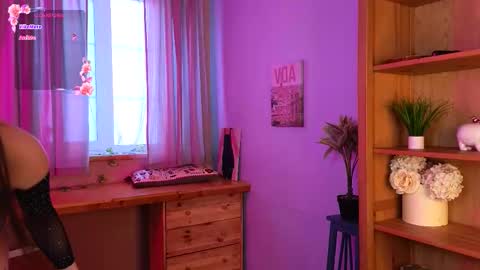 Lizzy online show from October 23, 7:18 am