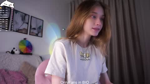 Mia online show from January 19, 1:31 am