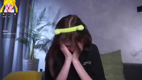 Mia online show from April 15, 2:51 am