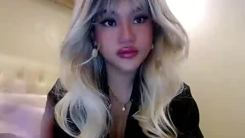 Snapshot of takemeinheaven1 chatting on February 27, 2:32 pm Lena online show from February 27, 2:32 pm