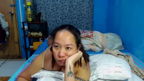 Snapshot of takemetoheavenbaby chatting on May 10, 2:11 pm anne online show from May 10, 2:11 pm