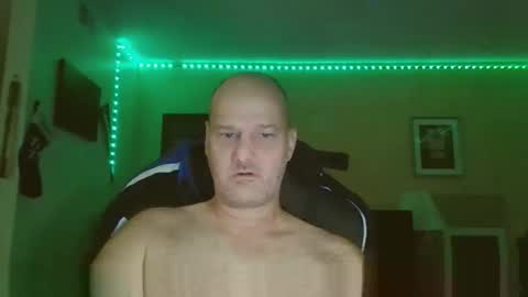 Snapshot of takerlover436295 chatting on December 5, 2:53 am takerlover436295 online show from December 5, 2:53 am