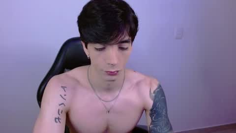 takeru___ online show from November 30, 12:25 am