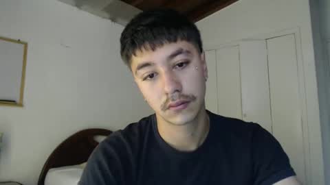 talhi_ online show from December 29, 5:33 pm