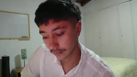 talhi_ online show from December 30, 10:12 pm