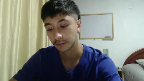 talhi_ online show from December 31, 11:06 pm