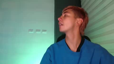 talhi_ online show from February 9, 11:57 pm