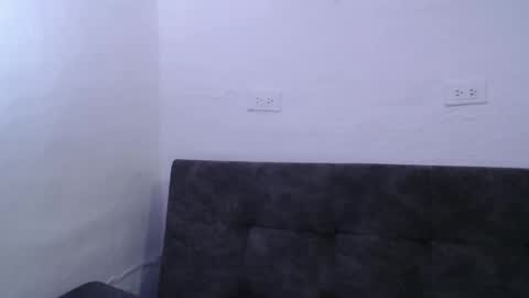 talhi_ online show from November 11, 7:19 am