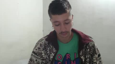 talhi_ online show from December 2, 8:52 am