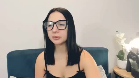 taliasensitive online show from February 13, 6:42 am