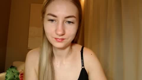  Kira  online show from January 28, 5:54 am