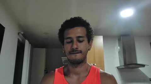 Snapshot of talktome4 chatting on December 23, 2:20 am talktome4 online show from December 23, 2:20 am