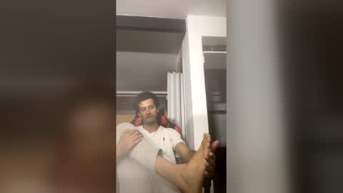 Snapshot of talktome4 chatting on February 3, 12:20 am talktome4 online show from February 3, 12:20 am