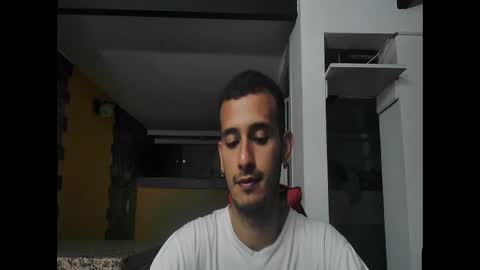 Snapshot of talktome4 chatting on May 13, 1:58 am talktome4 online show from May 13, 1:58 am