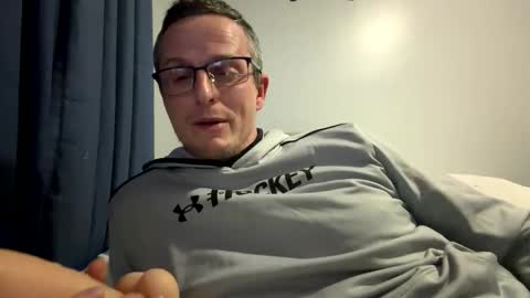 first stream was very fun grateful for every follow and super active chat online show from April 7, 3:07 am