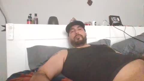 Snapshot of talllatino310 chatting on February 18, 8:25 pm talllatino310 online show from February 18, 8:25 pm