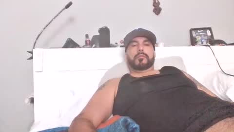 Snapshot of talllatino310 chatting on September 20, 10:22 pm talllatino310 online show from September 20, 10:22 pm