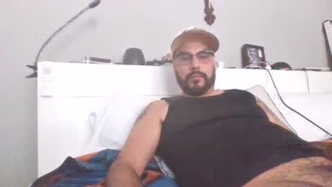 Snapshot of talllatino310 chatting on November 10, 5:34 pm talllatino310 online show from November 10, 5:34 pm