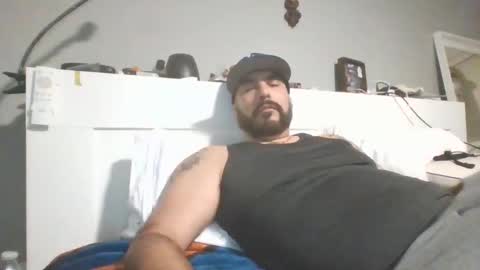 Snapshot of talllatino310 chatting on December 20, 11:12 pm talllatino310 online show from December 20, 11:12 pm