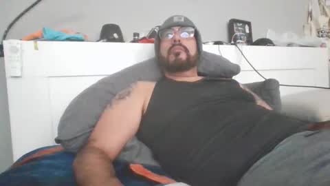 Snapshot of talllatino310 chatting on February 4, 10:15 pm talllatino310 online show from February 4, 10:15 pm