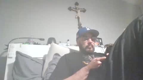 Snapshot of talllatino310 chatting on March 12, 4:18 am talllatino310 online show from March 12, 4:18 am