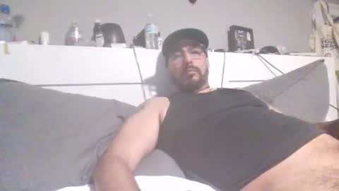 Snapshot of talllatino310 chatting on March 16, 5:13 am talllatino310 online show from March 16, 5:13 am