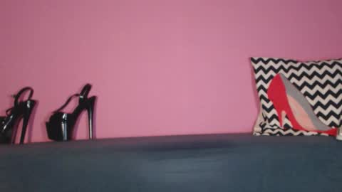 Snapshot of tallso chatting on December 3, 6:17 pm Tallso online show from December 3, 6:17 pm