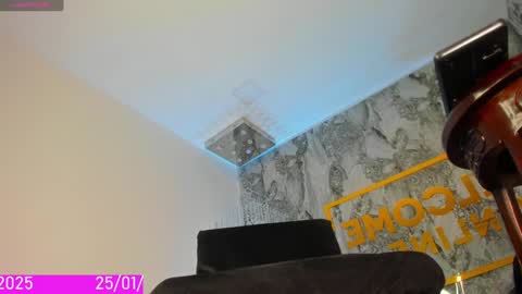  T A M A R A  online show from January 25, 7:28 am