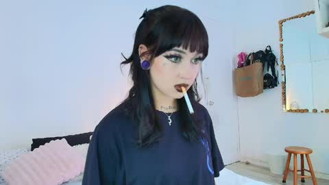 Cami 3 online show from April 29, 11:58 am