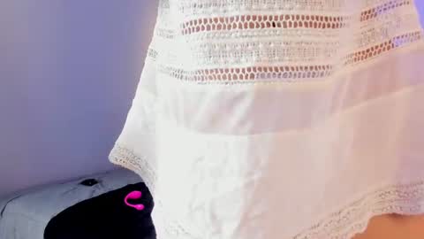 Snapshot of tamia_25 chatting on June 19, 8:34 pm TAMI online show from June 19, 8:34 pm