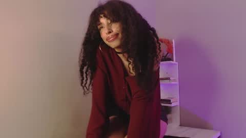 Snapshot of tamia_25 chatting on June 20, 1:47 pm TAMI online show from June 20, 1:47 pm