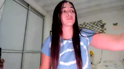 Snapshot of tamidesire chatting on February 20, 7:14 pm TamiDesire online show from February 20, 7:14 pm