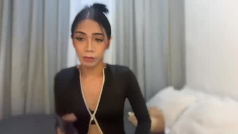 Snapshot of tamira_sassyqueen chatting on July 25, 5:38 am Kylie online show from July 25, 5:38 am