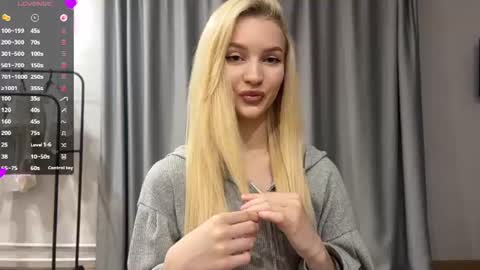 Melissa online show from June 12, 2:38 pm