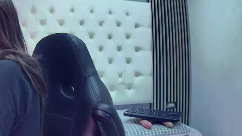 Snapshot of tammy_sweett1 chatting on June 2, 2:08 pm tammy_sweett1 online show from June 2, 2:08 pm