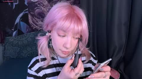 Snapshot of tammymartinea chatting on December 18, 7:09 pm Lola online show from December 18, 7:09 pm