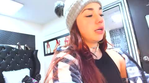 Tammara  online show from December 22, 4:06 am