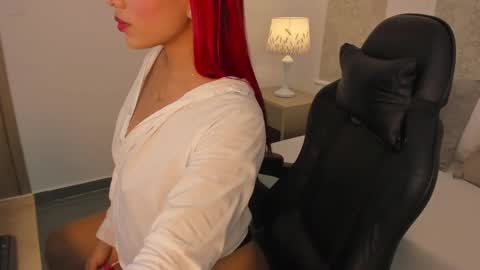Snapshot of tamy_desire chatting on October 22, 7:46 pm T A M Y online show from October 22, 7:46 pm