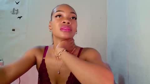 tamylynn online show from March 3, 11:43 pm