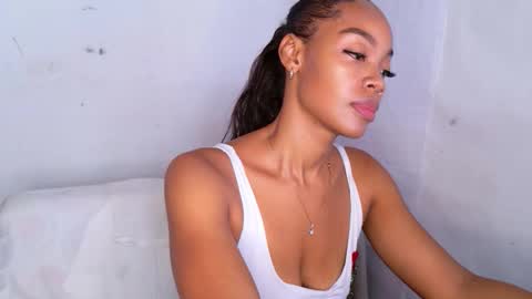 tamylynn online show from April 13, 3:06 pm