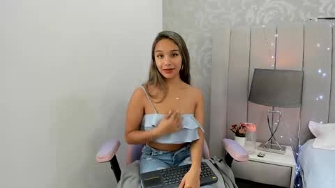 Snapshot of taniacarterr chatting on February 19, 5:49 pm TaniaCarter online show from February 19, 5:49 pm