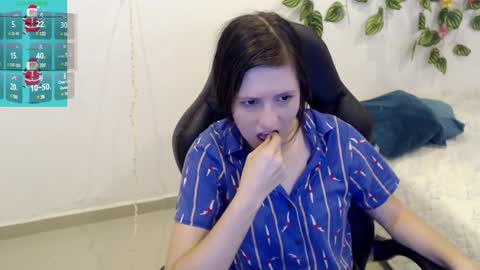 Snapshot of taniadevil_69 chatting on December 31, 3:53 pm Tania  online show from December 31, 3:53 pm
