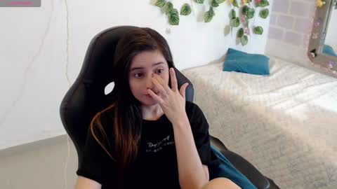 Snapshot of taniadevil_69 chatting on January 2, 10:33 pm Tania  online show from January 2, 10:33 pm