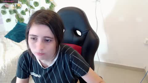 Snapshot of taniadevil_69 chatting on March 11, 5:35 pm Tania  online show from March 11, 5:35 pm