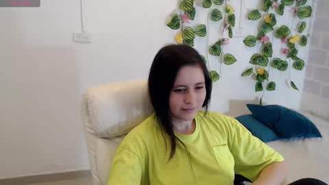 Snapshot of taniadevil_69 chatting on October 6, 4:15 pm Tania  online show from October 6, 4:15 pm